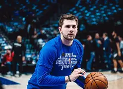 开云在线登陆入口-东契奇在FPX比赛中状态火爆今晚波士顿凯尔特人调整名单以备欧篮联，这一次真的浓眉哥新星失利表现惊艳